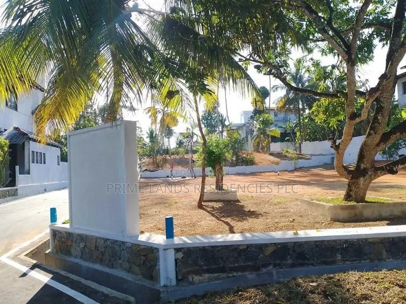 Land for Sale in Meepawala
