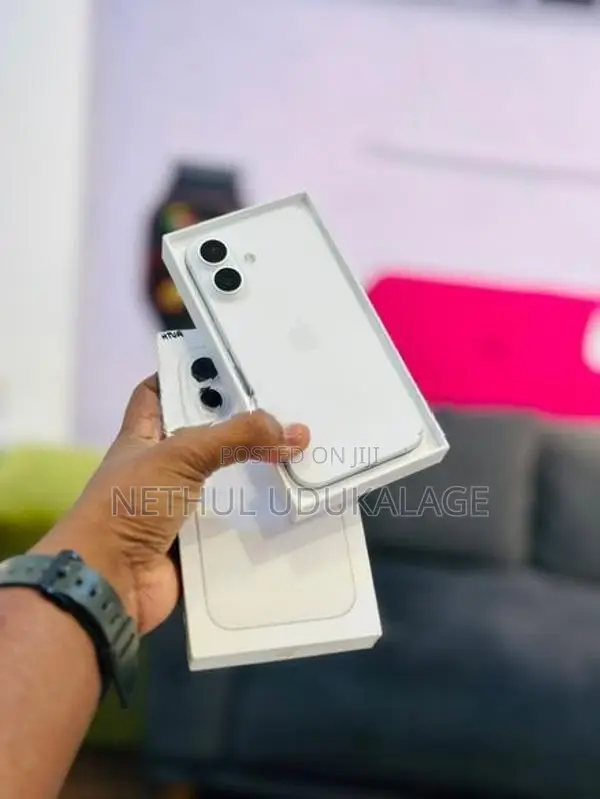 Apple iPhone 16 128GB | White (Used)