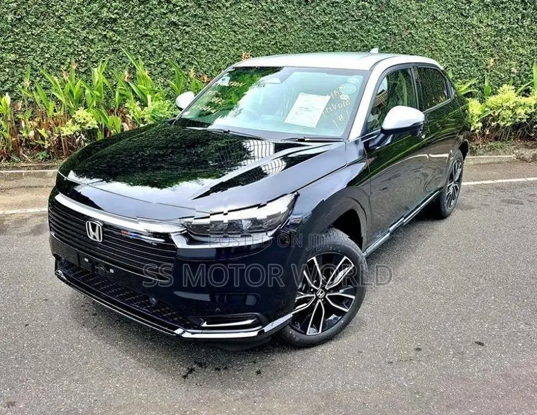 Honda Vezel Z PLAY NO MOONROOF 2026