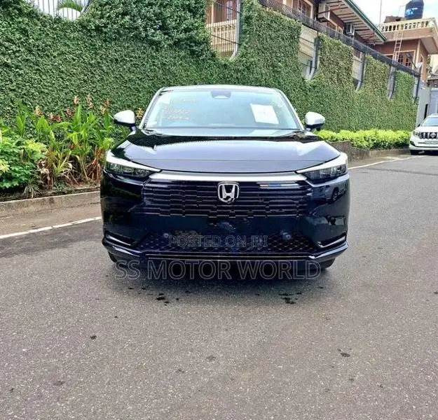 Honda Vezel Z PLAY NO MOONROOF 2026