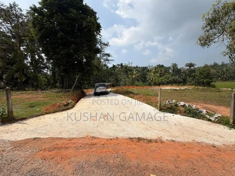 10P Developed Residential Land in Baddegama
