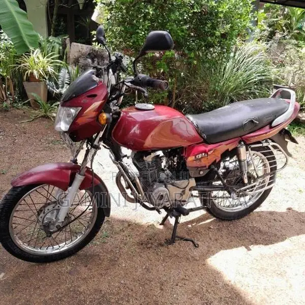 Bajaj Caliber 2004