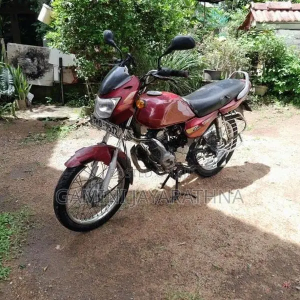 Bajaj Caliber 2004