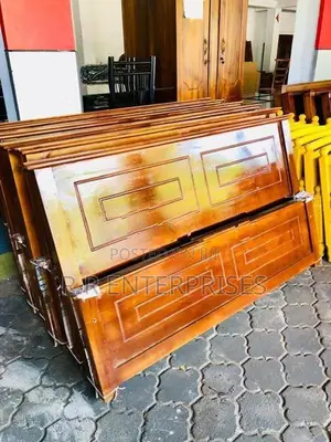 New 6*5 Ft Teak Box Bed