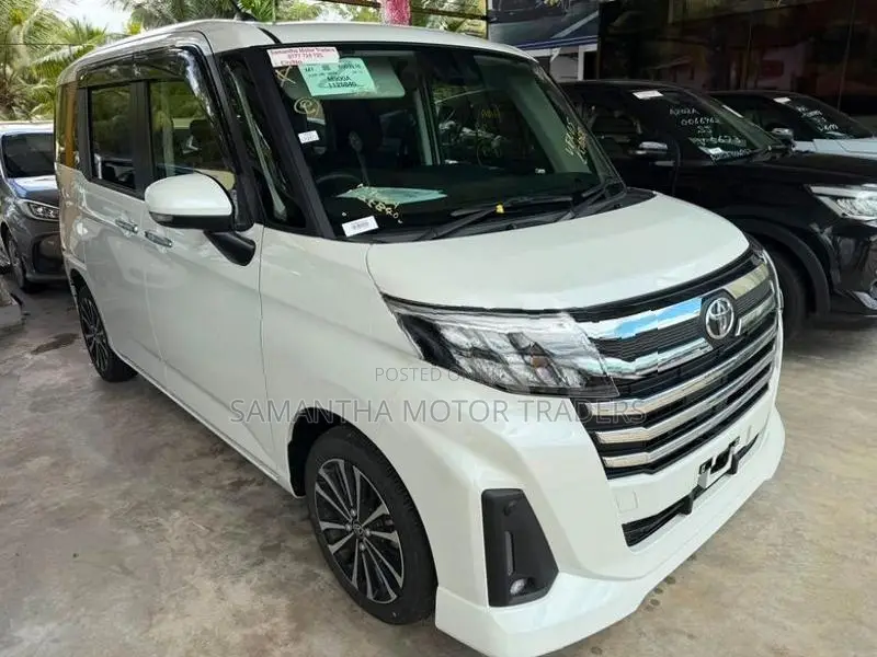 Toyota Roomy Custom GT 2024