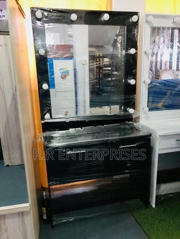 Black Hollywood Dressing Table with Bulb