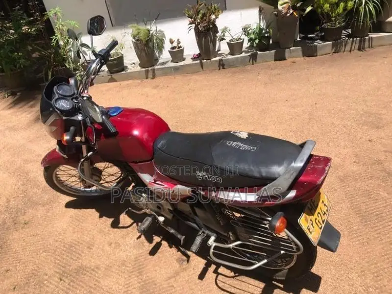 Bajaj CT100 2005