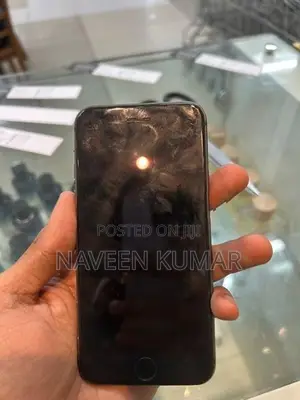 Apple iPhone 8 (Used)