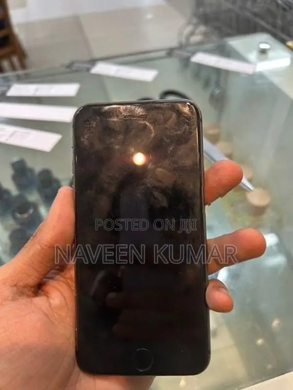 Apple iPhone 8 (Used)
