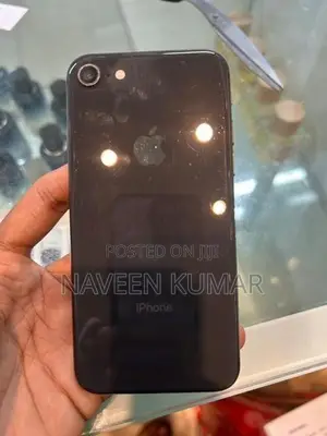 Apple iPhone 8 (Used)