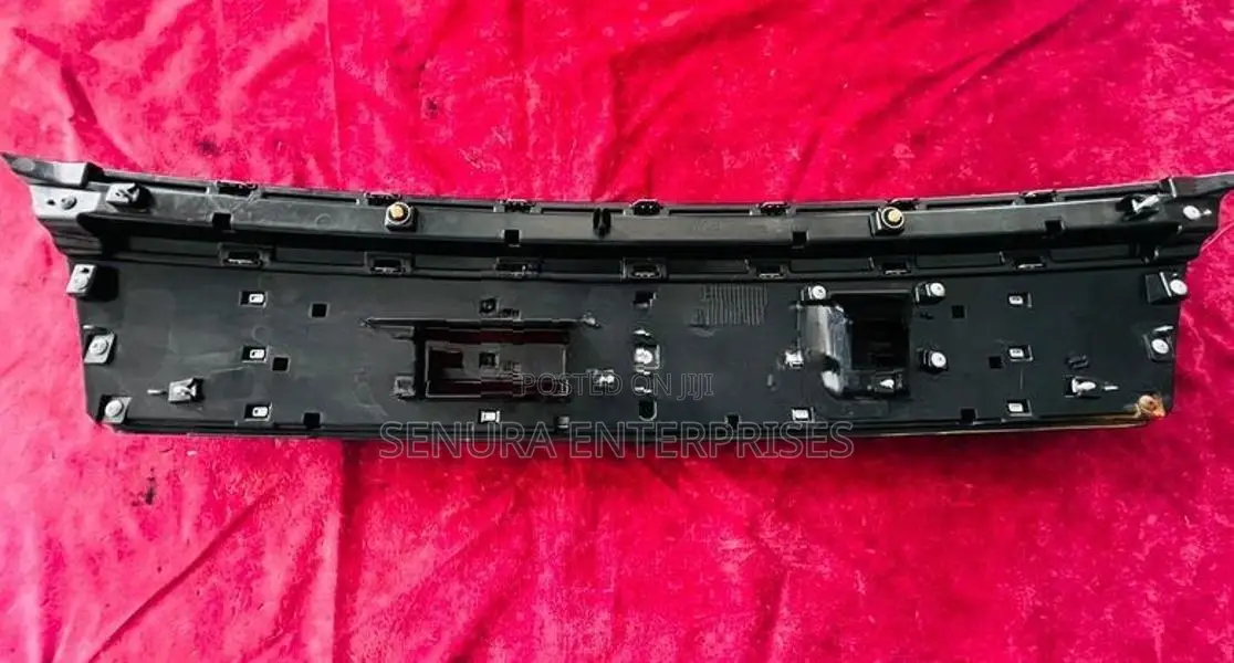Suzuki Spacia Mk53 S Custom Radiator Grille