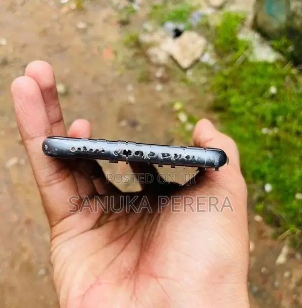 Apple iPhone 11 (Used)
