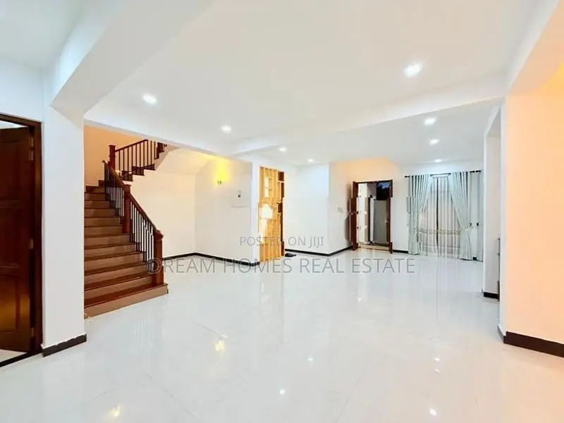 Modern 4 Bedroom House for Sale in Battaramulla