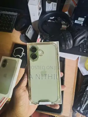 Apple iPhone 17 (Used)