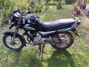 Bajaj CT100 2018