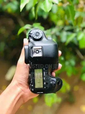 Canone 6d camara and 50mm lens 1.8f
