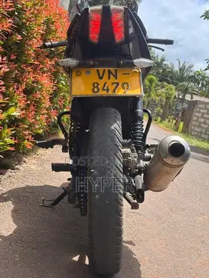 Bajaj Pulsar 220F 2010