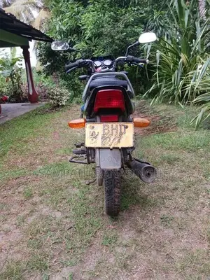 Bajaj CT100 2018