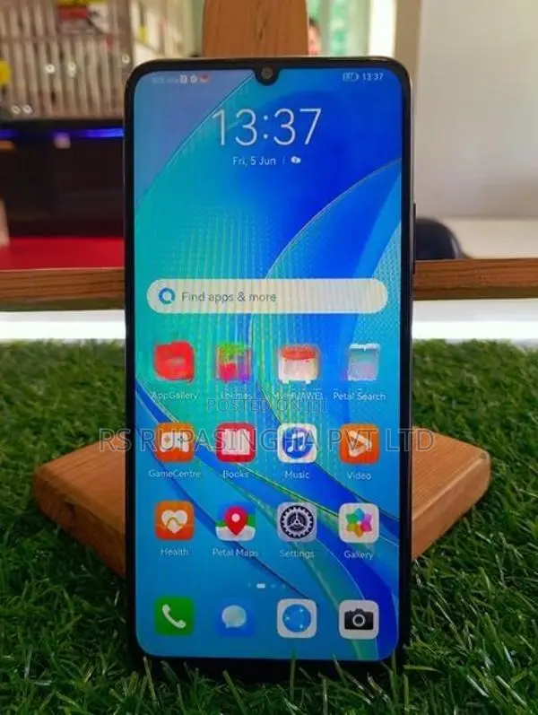 Huawei Nova Y70 4GB/128GB (Used)