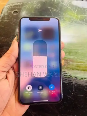 Apple iPhone XS (Used)