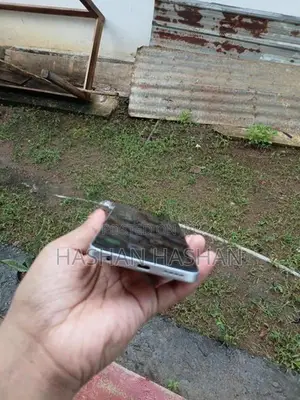 Infinix Smart 10 64GB (Used)