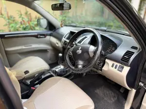 Mitsubishi Montero Sport 2011