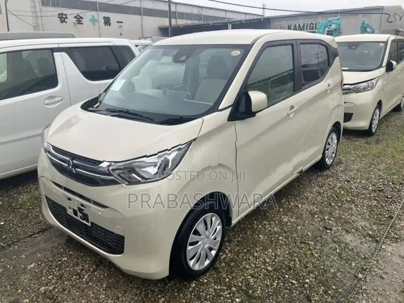 Mitsubishi eK Wagon M Grade Key Start 2025