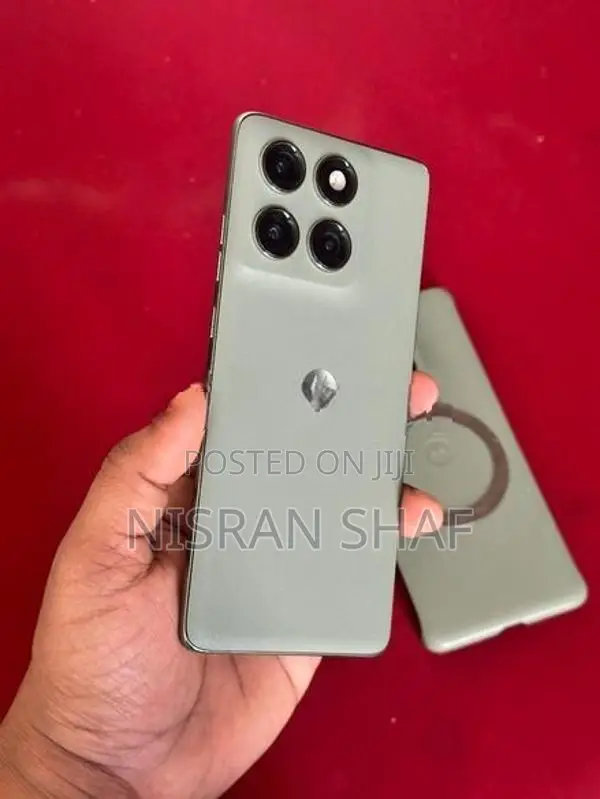 Moto Motorola Edge 60 Pro (Used)