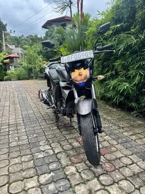 Yamaha FZs V2 On Light 2017