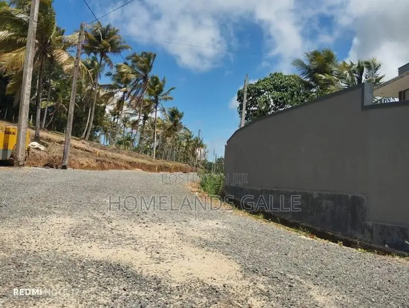 ජාත්‍යන්තර පාසල් වලට සමීපයෙන් අගනා බිම් කොටස් ගාල්ල