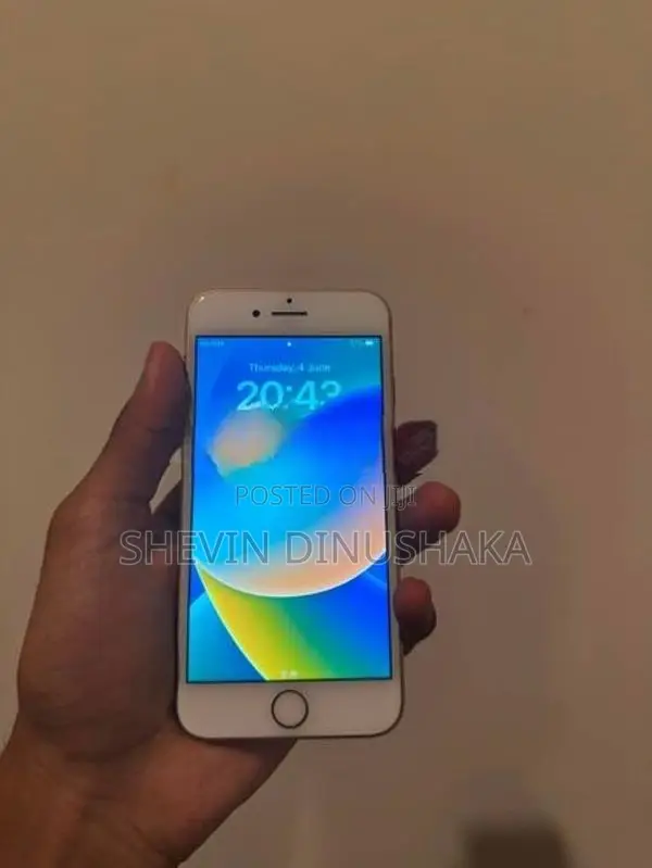 Apple iPhone 8 (Used)
