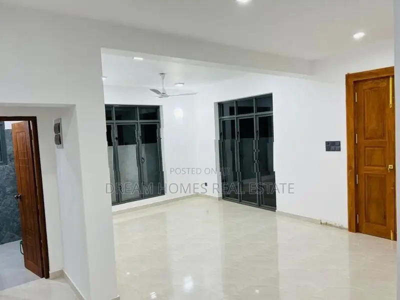 Newly Built Luxury House for Sale near Kottawa Road