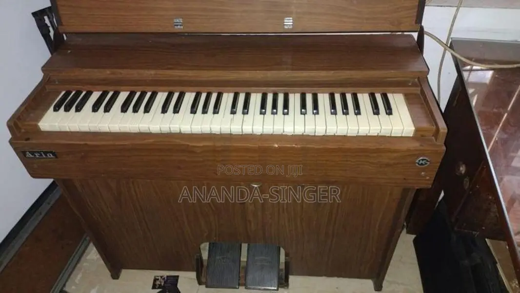Ariya German Foot Balow Harmonium 61 Key