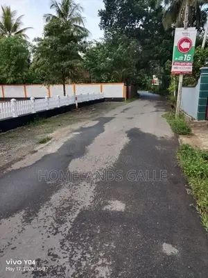 හික්කඩුව සංචාරක පුරවයට සමිපයෙන් අගනා බිම් කොටස්
