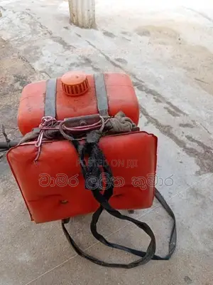 තණකොළ කපන මැසින්