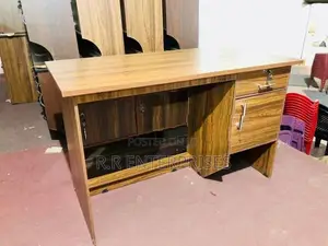New 4*2 Ft Office Table