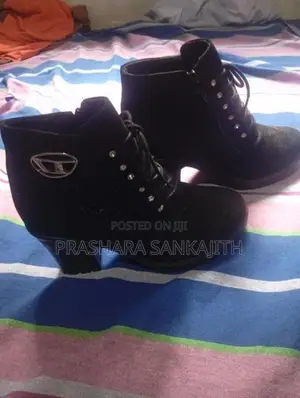 Kuwait Women Boots