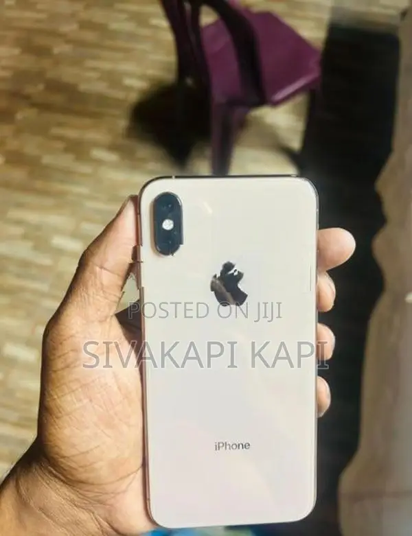 Apple iPhone XS (Used)