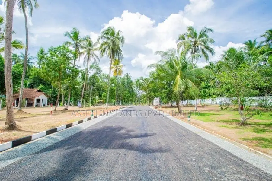 Land for Sale in Minuwangoda