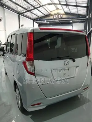 Toyota Roomy x 2024