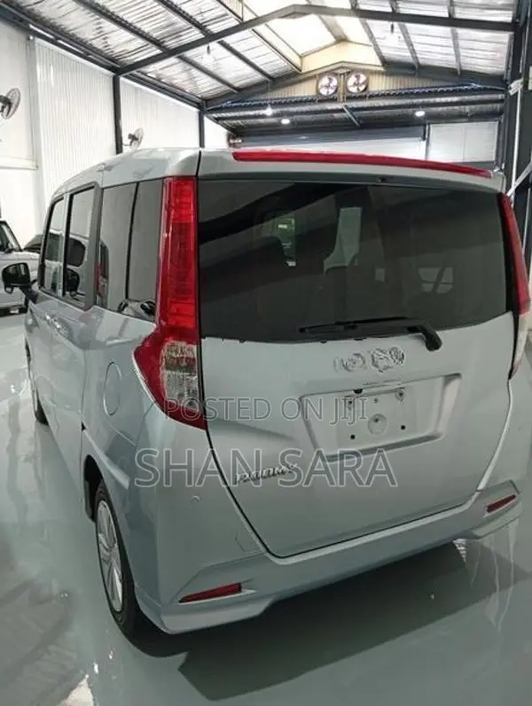 Toyota Roomy x 2024
