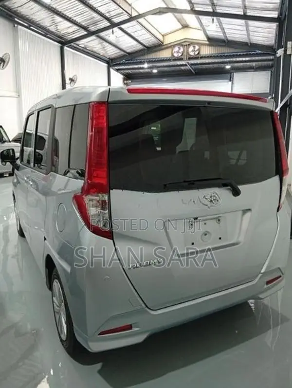 Toyota Roomy x 2024