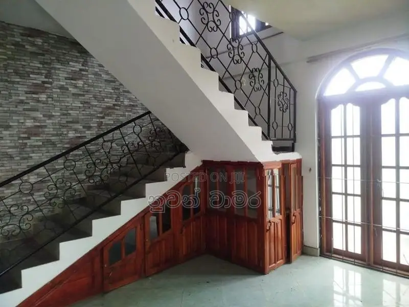 ඉඩම සමග දෙමල් නිවසක් විකිනීමට - බණ්ඩාරවෙල