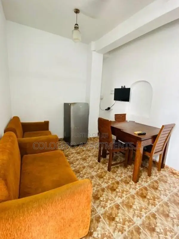 2-Bedroom Fully Furnished Apartment Short-Term Rental in Wellawatta