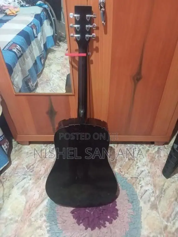 Box Guitar