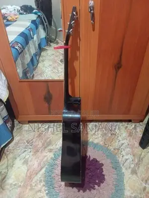 Box Guitar