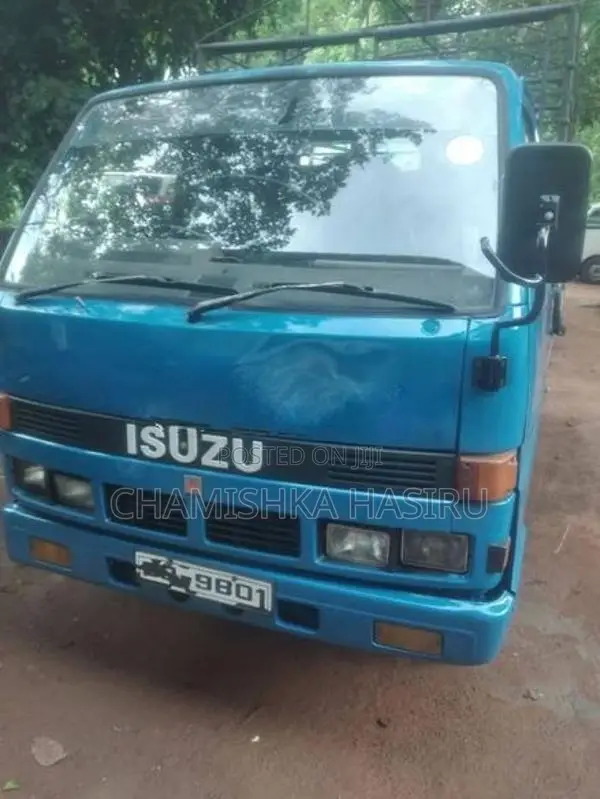 Isuzu Elf 1983