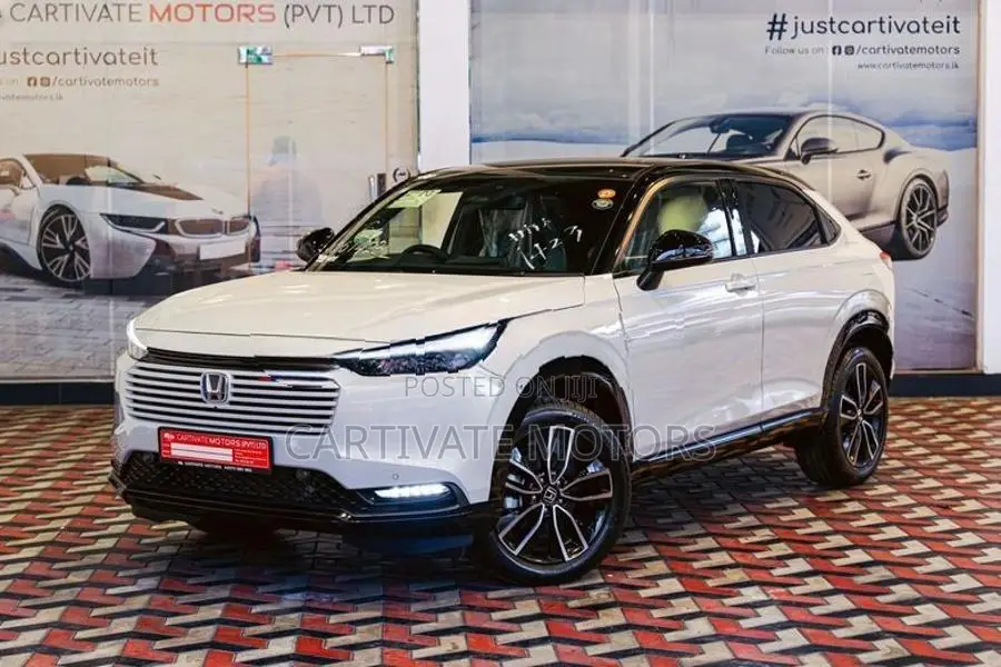 Honda Vezel Z Play Moonroof 2025