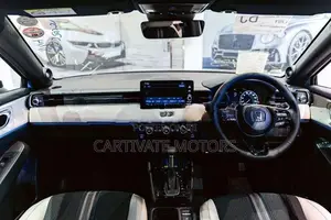 Honda Vezel Z Play Moonroof 2025