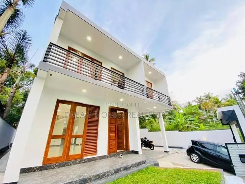 Luxury Box-Type Modern House for Sale – Talawathugoda / Hokandara Bord